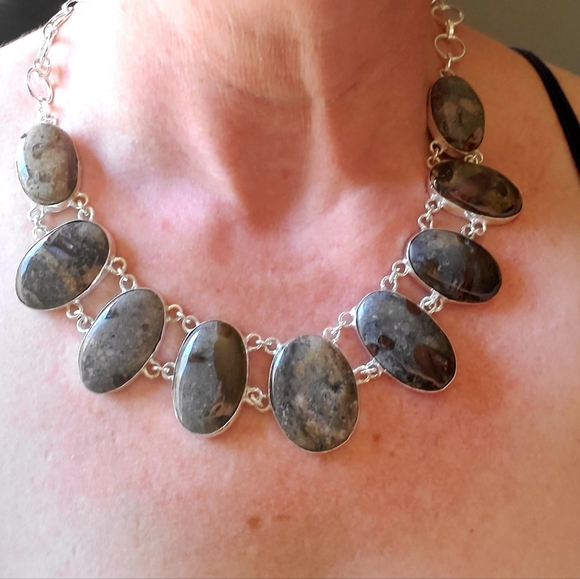 New Amazing Oversized Rock Fossil Silver Statement Necklace. - Picture 6 of 16